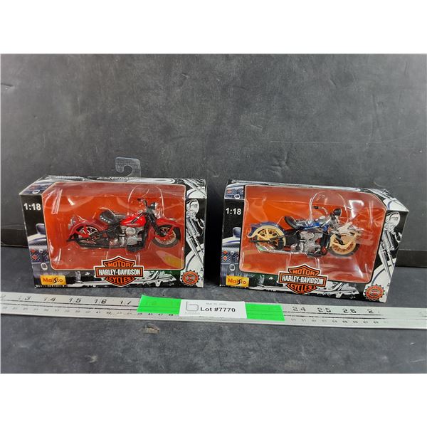 (2) Maisto 1:18 Scale Harley Davidson Motorcycles