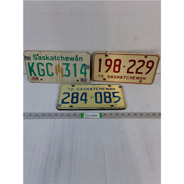 (3) Pairs of Saskatchewan License Plates-1972,75 1982 Tag