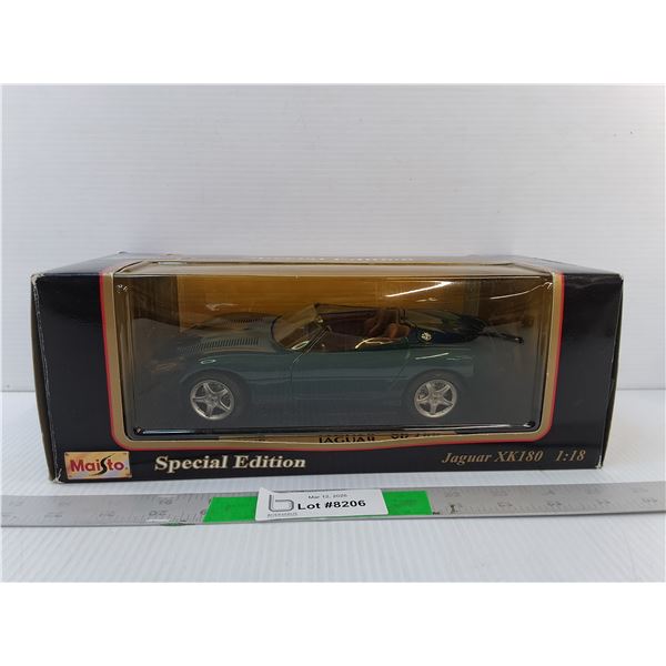Maisto Model Jaguar XK180 1:18 Scale, NIB