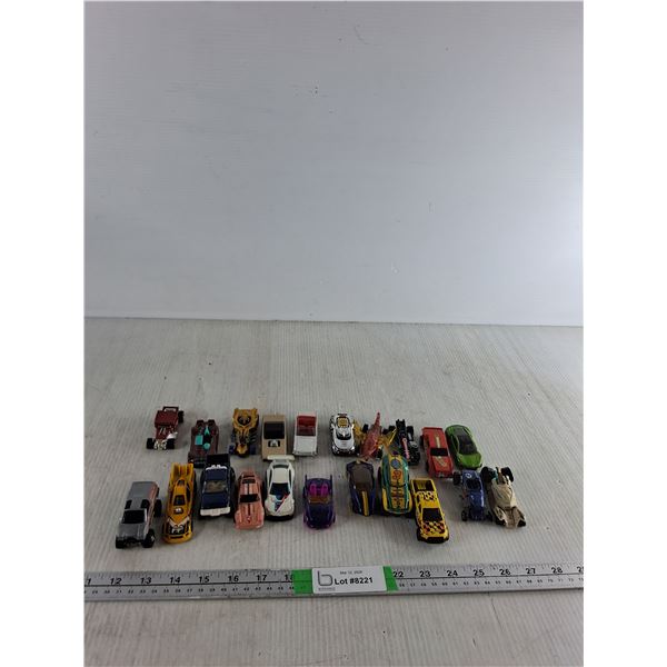 (21) Dinkie  Cars- Hot Wheels ( as is)