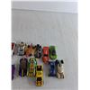 Image 3 : (21) Dinkie  Cars- Hot Wheels ( as is)