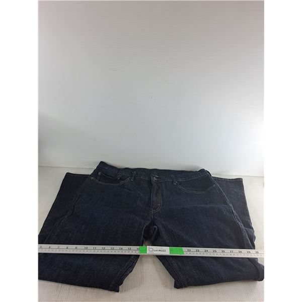 Mens Levi Jeans 38"x30" Straight Leg