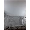 Image 3 : Grey Fleece Throw 56" x47"