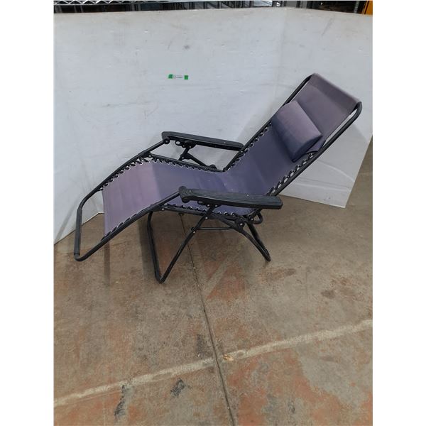 * Foldable Reclining Patio Chair, Cannot Ship