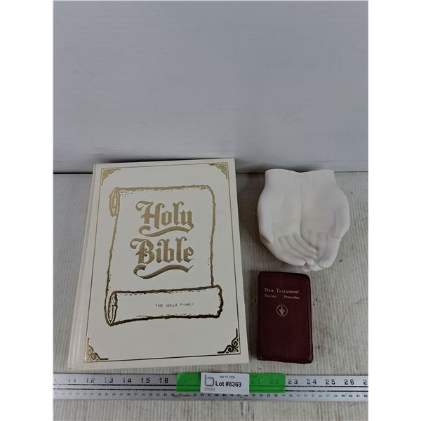 Holy Bible, New Testament Psalms Book, Ceramic Praying Hands Decor