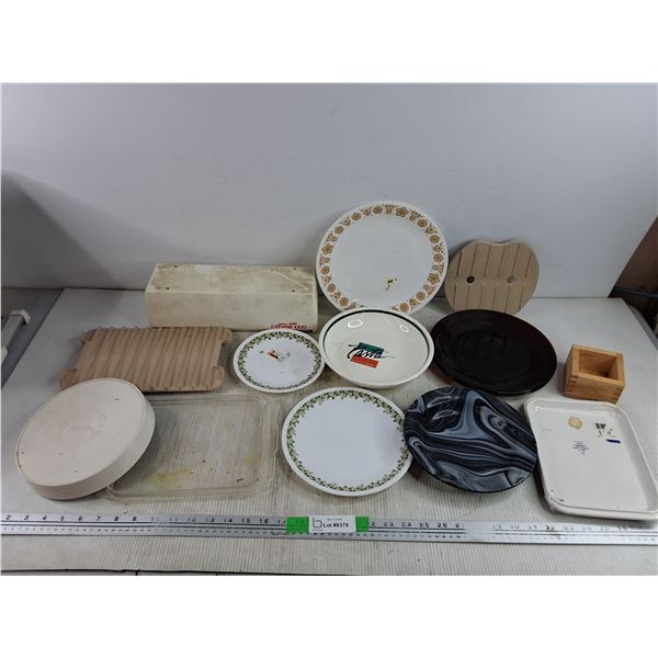 E Zee Wrap Dispenser, Assorted Dining Plates, Misc