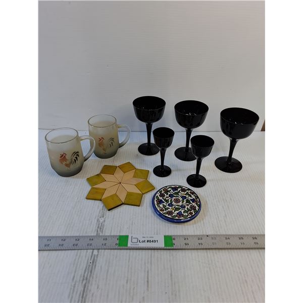 Assorted - Glassware/Decor
