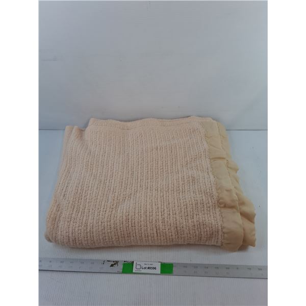 Acrylic Double Size Blanket