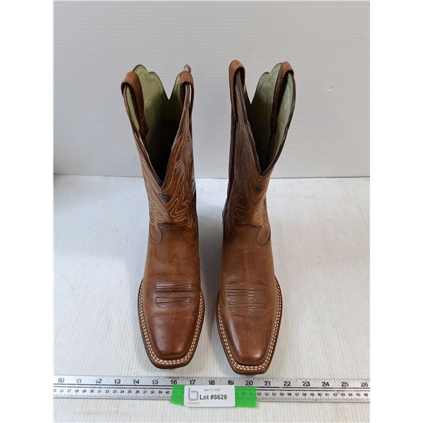 Pair of Mens Ariat Advanced Torque Stability Cowboy Boots, Size 8 1/2