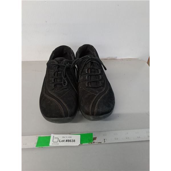 Women's Clark's Shoes- 9W