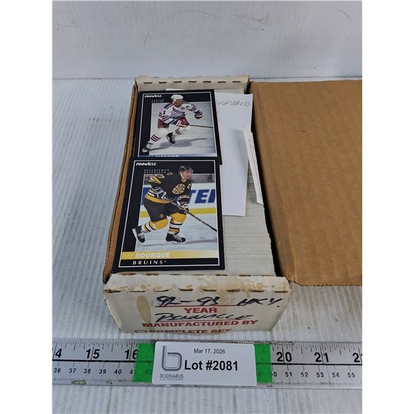 Box of 1992-93 Pinnacle Hockey Cards-Cannot Authenticate