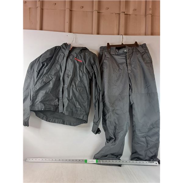 Columbian Windbreaker Kids Size Large, Grey George Snow Pants Size Kids XL