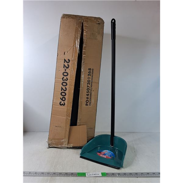 (24) Dust Pans ( cannot ship)