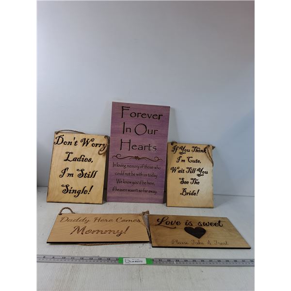 (5) Wooden Home Decor Signs