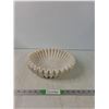 Image 1 : Scalloped White Marble Bowl