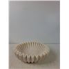 Image 2 : Scalloped White Marble Bowl