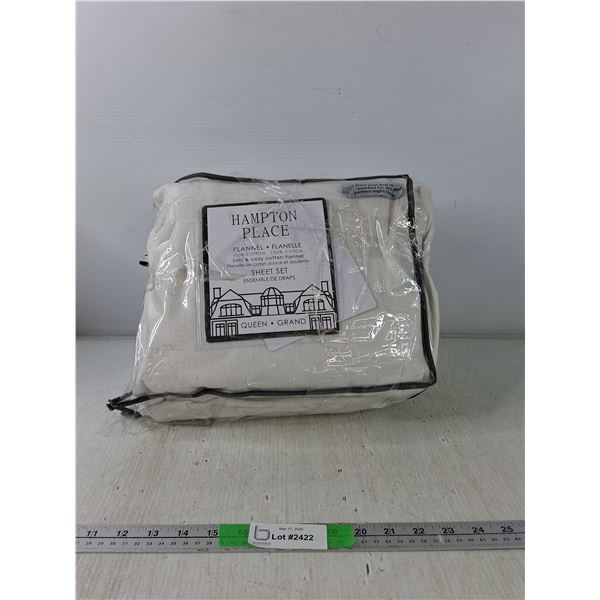 Hampton  Place Queen Sheet Set ( as is)