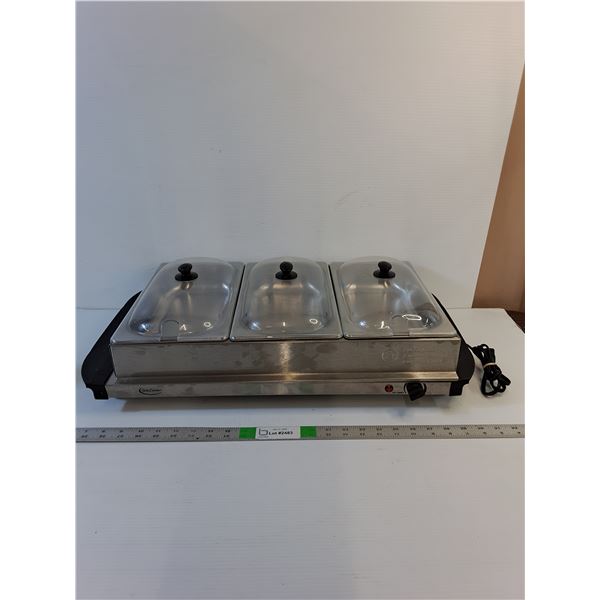 Betty Crocker 3 Section Buffet/Warming Tray (25 1/2" x 14 " x 2 1/2") Powers On - PICK UP