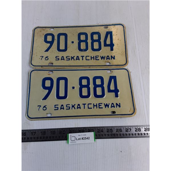 Pair of 1976 Saskatchewan License Plates