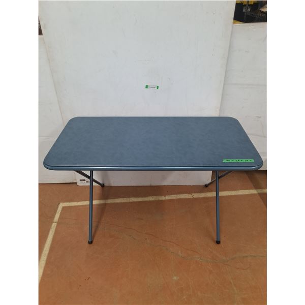 *Folding Vinyl Top Table, Measurements in Pics, Cannot Ship