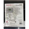 Image 3 : Honeywell Home RTH2300B 5-2 Day Programmable Thermostat