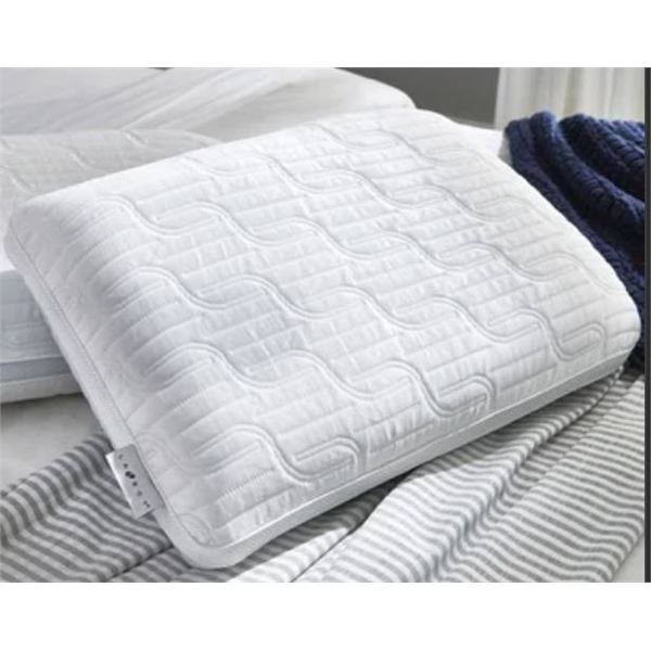 La-Z-Boy CoolRest Serene Foam Pillow