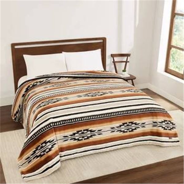 Pendleton Queen Size Faux Fur Luxury Blanket, 98 x 92 in