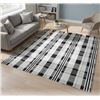 Image 1 : Black and White 6 ft x 4 ft Throw Rug