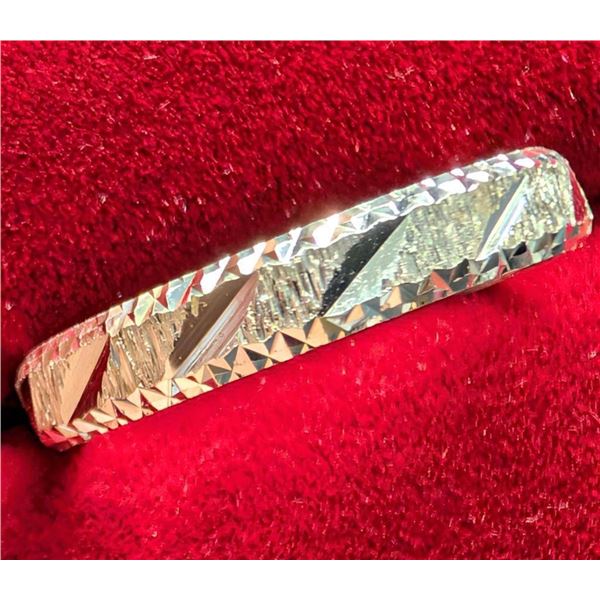 $70, SILVER(2.77g),  4MM TEXTURED BAND RING, retail value $70