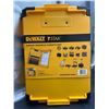 Image 3 : DEWALT TSTAK Stackable Clipboard with Integrated LED Light (DWST17818)