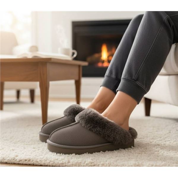 Women’s US Size 8 Shearling-Lined Slip-On Shoes with Rubber Soles