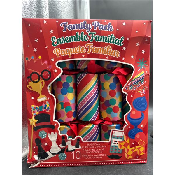 Family Pack of 10 Traditional Christmas Crackers with Surprises