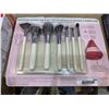 Image 2 : Haley’s Beauty Signature Makeup Tools 9-Piece Brush Set With Sponge