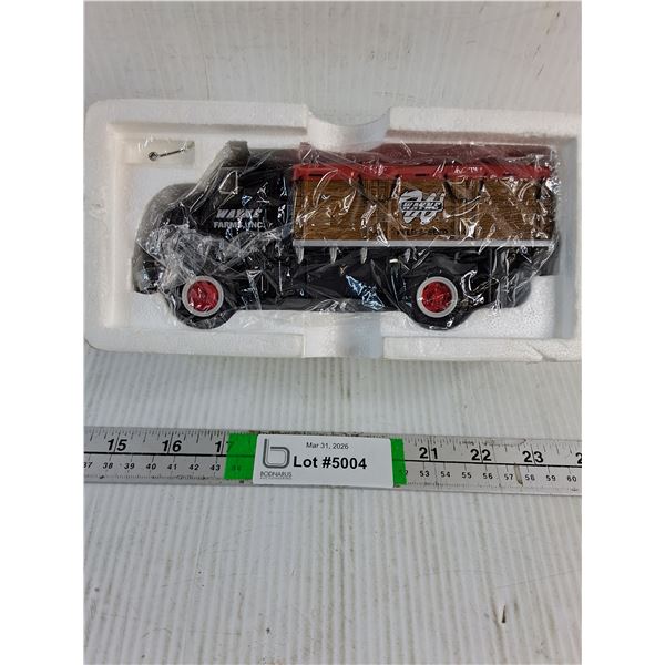 1:34- 1952 GMC Grain Box (NIB)-opened for pictures