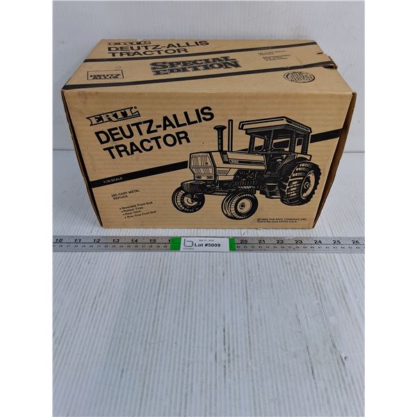 1:16-ERTL Deutz-Allis Tractor in Original Box