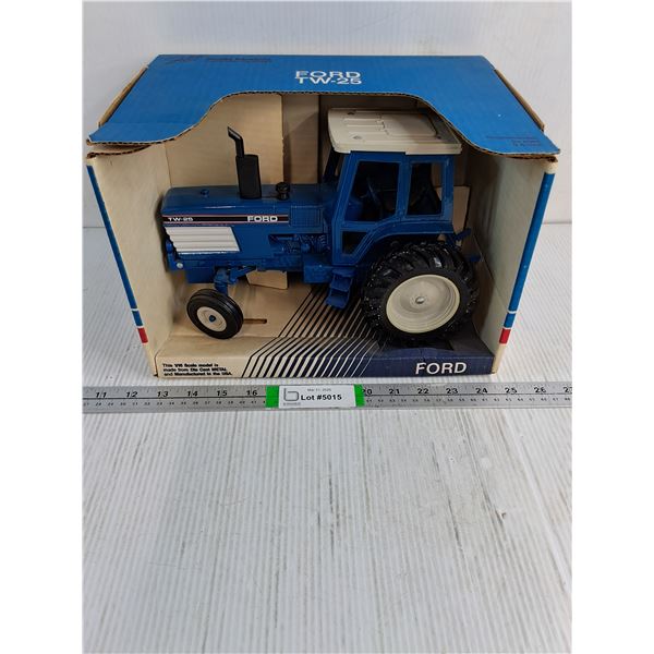 1:16-Scale Models Ford TW-25