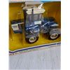 Image 3 : 1:32 ERTL Ford Die-Cast 4-Wheel Drive Tractor (NIB)