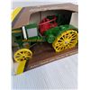 Image 3 : 1:16-ERTL John Deere 1915 Model "R" waterloo Boy Tractor (NIB)