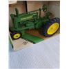 Image 2 : 1:16- ERTL John Deere Model A Tractor (NIB)