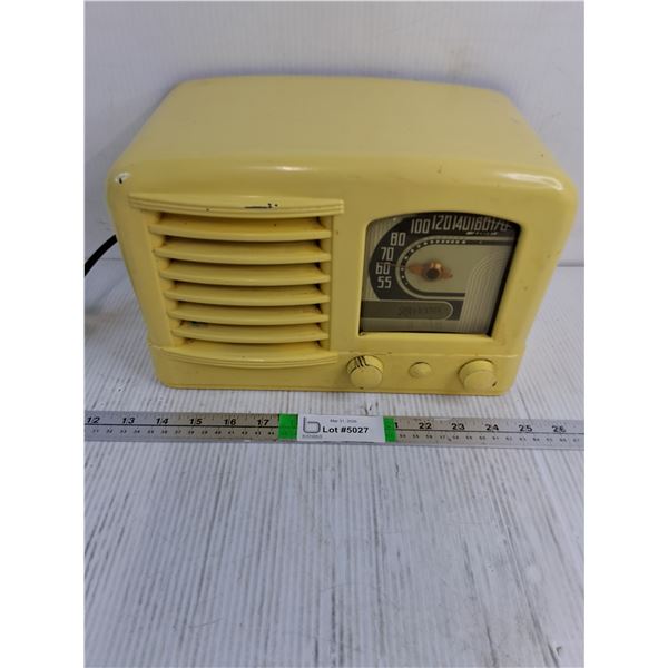 Vintage Canadian Marconi Model 218-1940's-50's-untested-as is