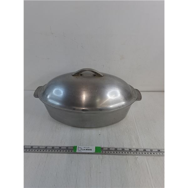 Cast Aluminum Oval Roaster 17.5"x10 1/4"
