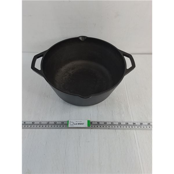 Lodge Cast Iron Pot 10DOL 13 1/4" - PICK UP