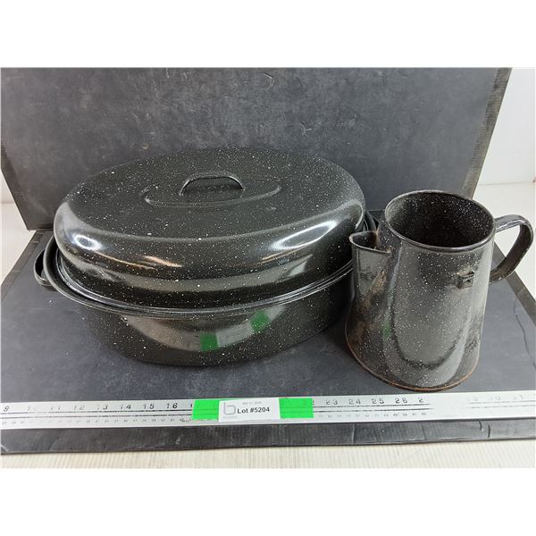 Enamel Broiler w/ Lid & Enamel Tea Pot