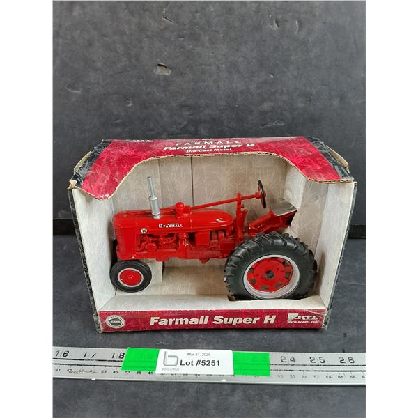 ERTL McCormick Farmall Super H Die Cast Metal Tractor