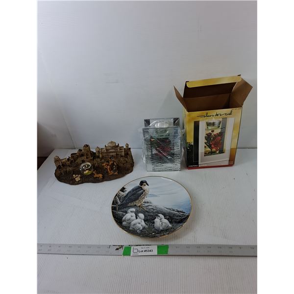 Ceramic Nativity Scene, Tealight Holder & Decorative Plate 9.5"