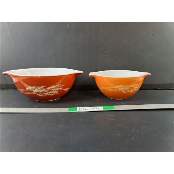 (2) Pyrex Autumn Harvest Mixing Bowls 750 ML & 1.5L