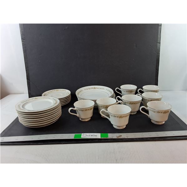 Golden Rose Fine China Teaset- PICK UP ONLY