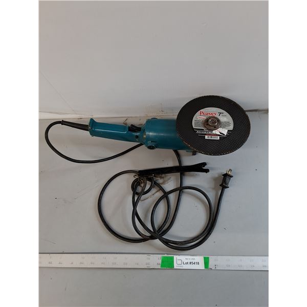 Makita 125mm Disc Grinder- Powers On, Pickup Preferred