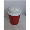 Image 4 : (4) Pizza Slice Plates & Small Water Cooler - H 10"