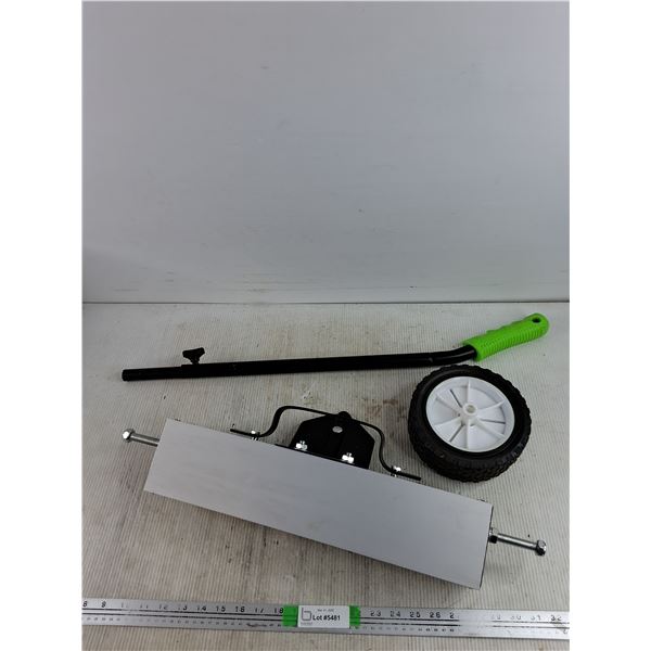 Grip 18" Rolling Magnetic Sweeper
